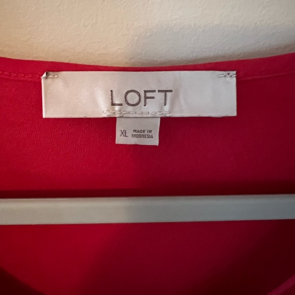 LOFT Size XL Red Blouse - Picture 3 of 3